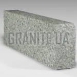 Бордюр из Симоновского серого гранита 300x150x1000 термообработанный