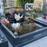 Монолитный Цоколь с оградой на двойную могилу  №81-015