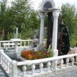 Мемориальный комплекс из белого мрамора №82-019